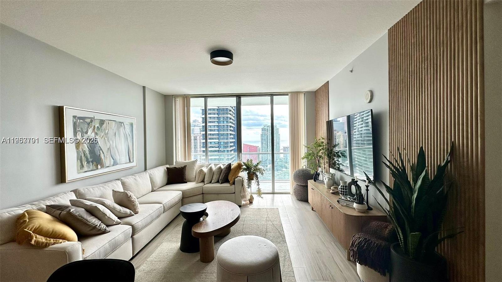 image Axis on Brickell South4