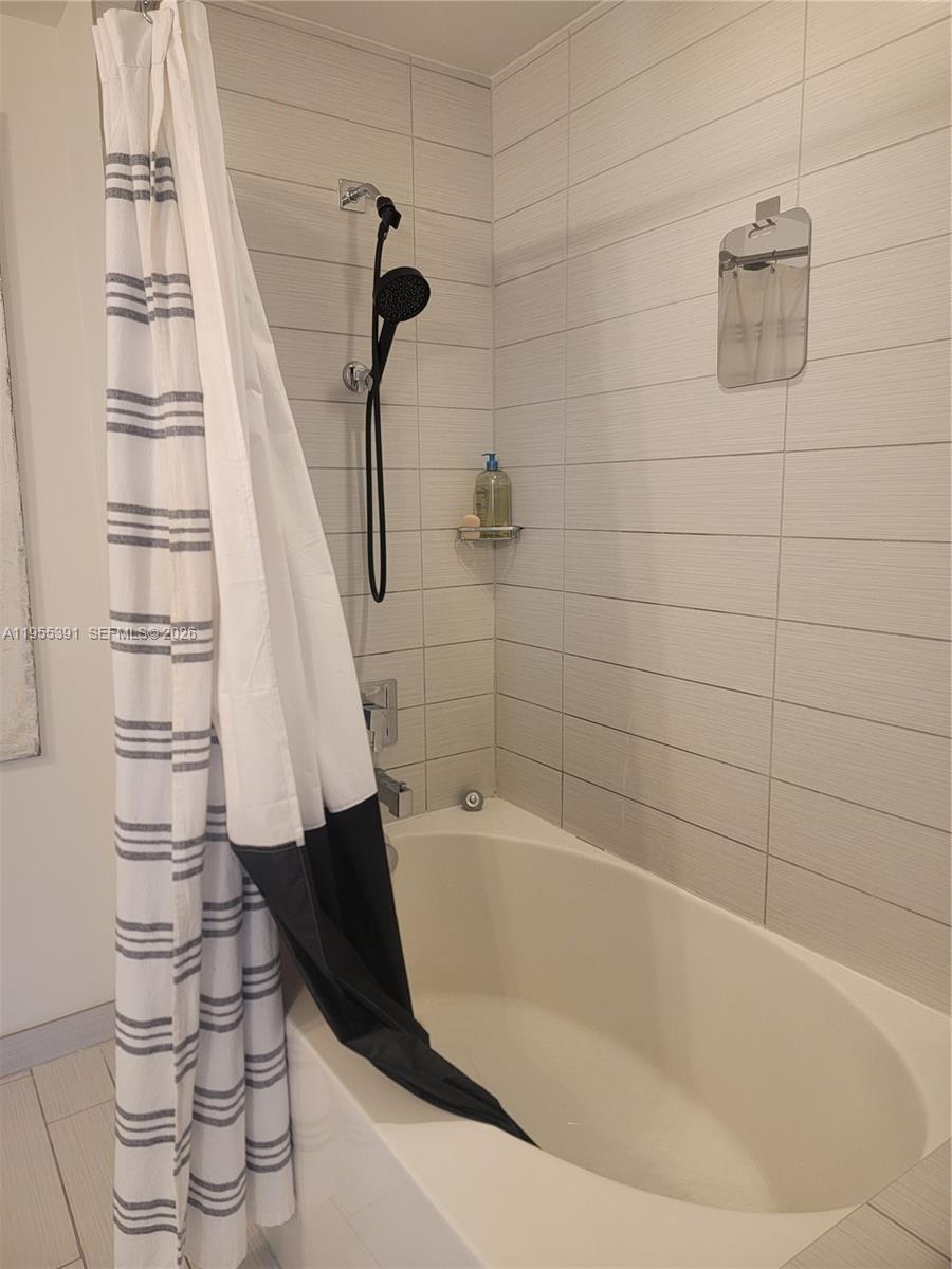 image Nine at Mary Brickell Village14