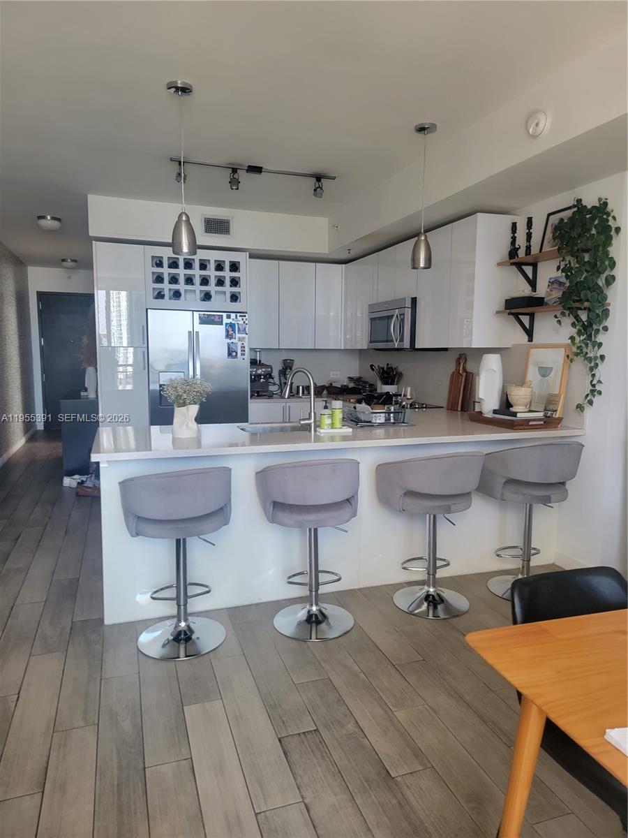 image Nine at Mary Brickell Village18