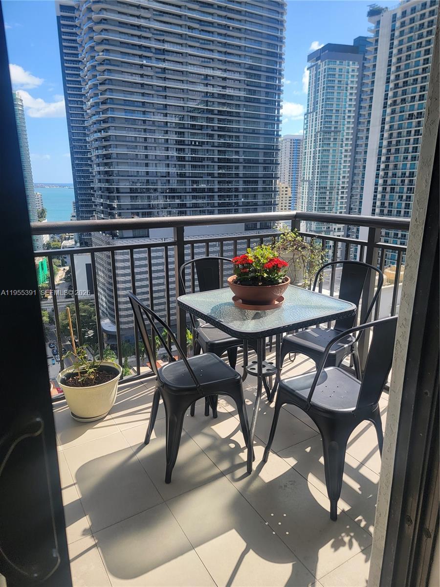 image Nine at Mary Brickell Village19