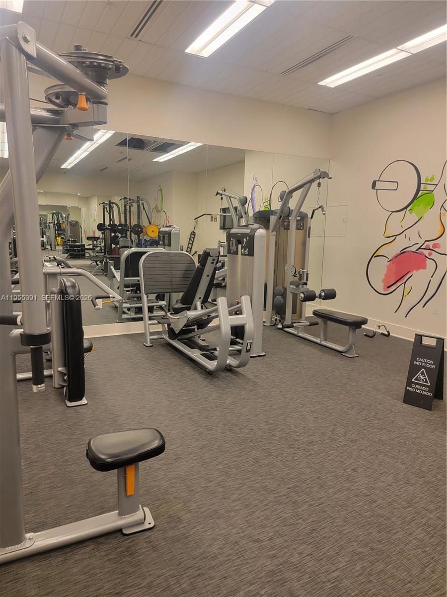 image Nine at Mary Brickell Village22