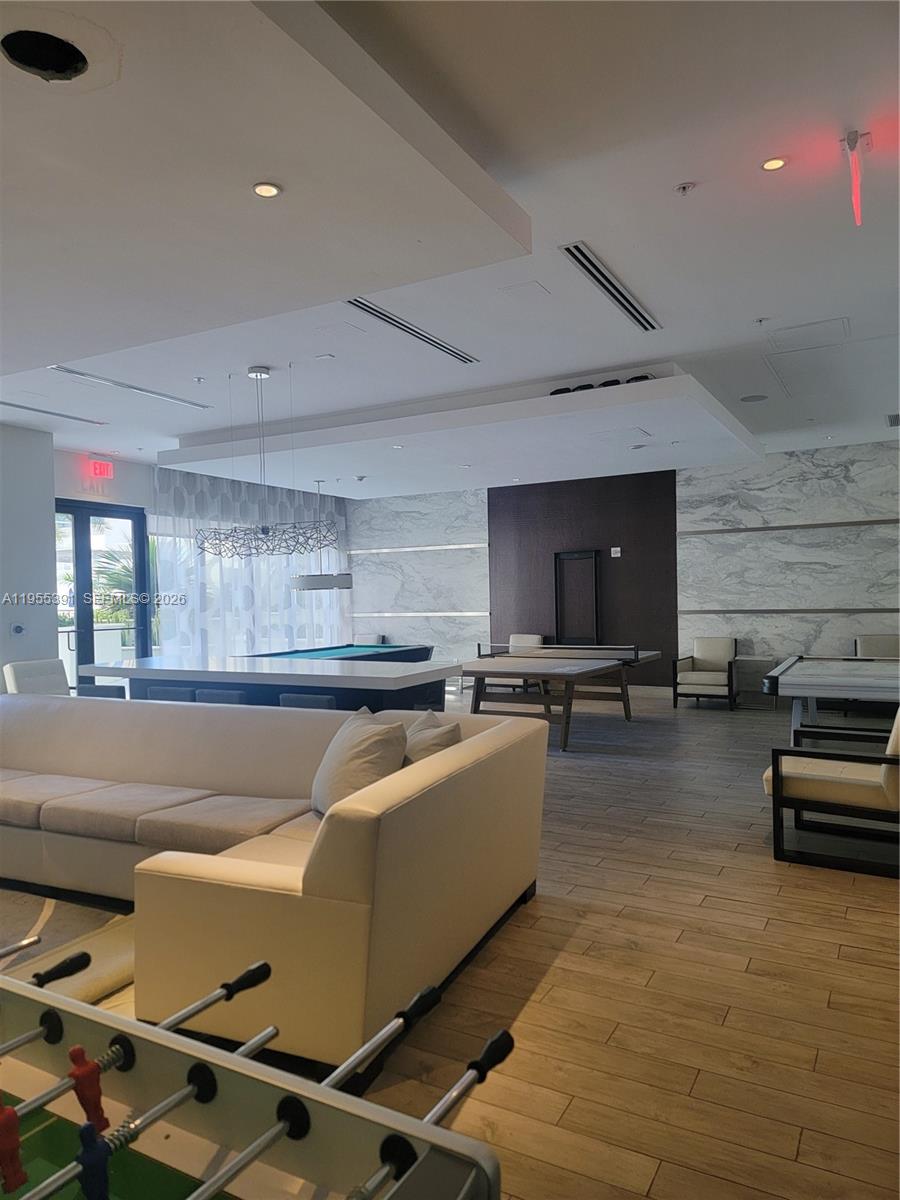 image Nine at Mary Brickell Village25