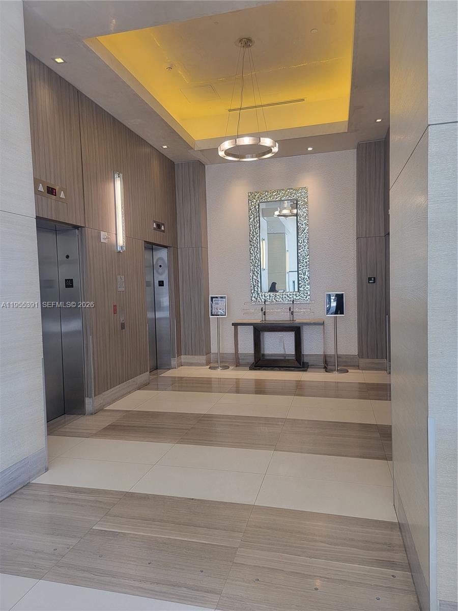 image Nine at Mary Brickell Village34