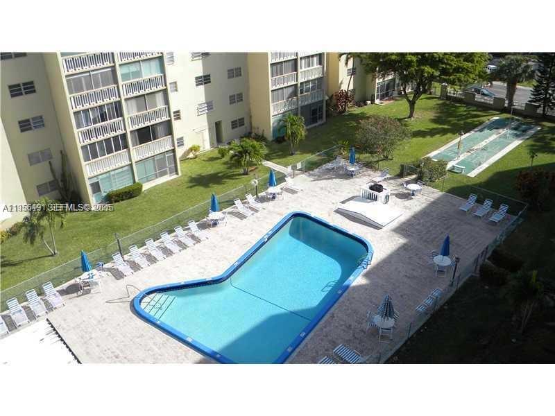 301 NE 14th Ave #702 Hallandale Beach, FL 33009