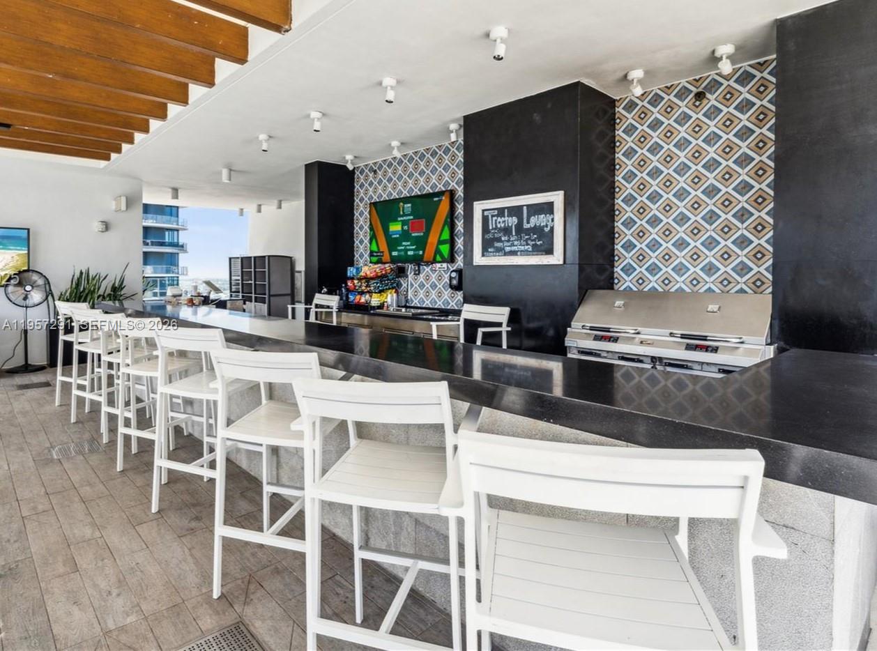 image 1010 Brickell27