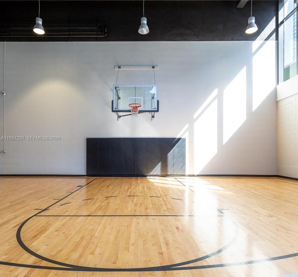 image 1010 Brickell8