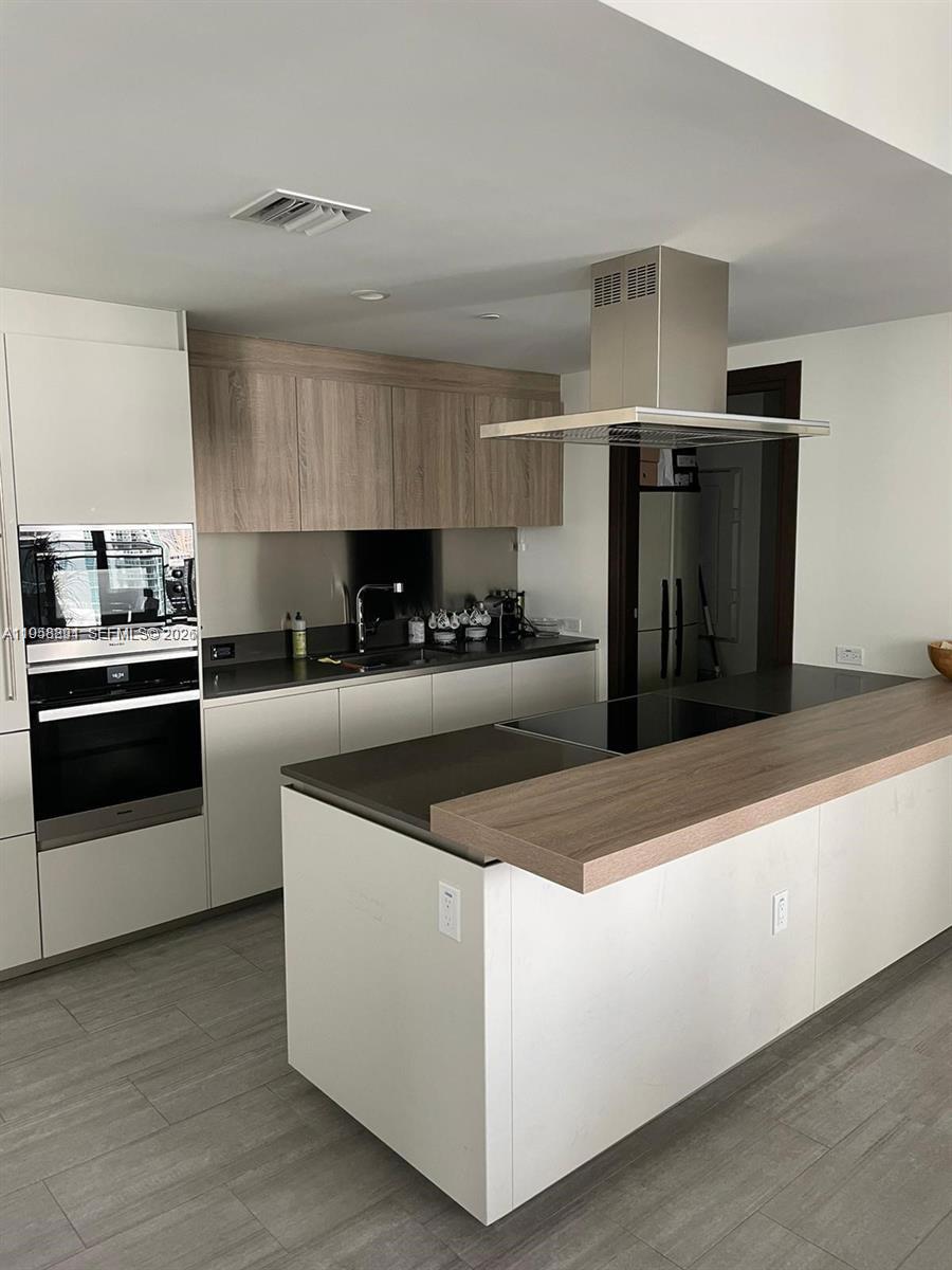 image Brickell Flatiron19