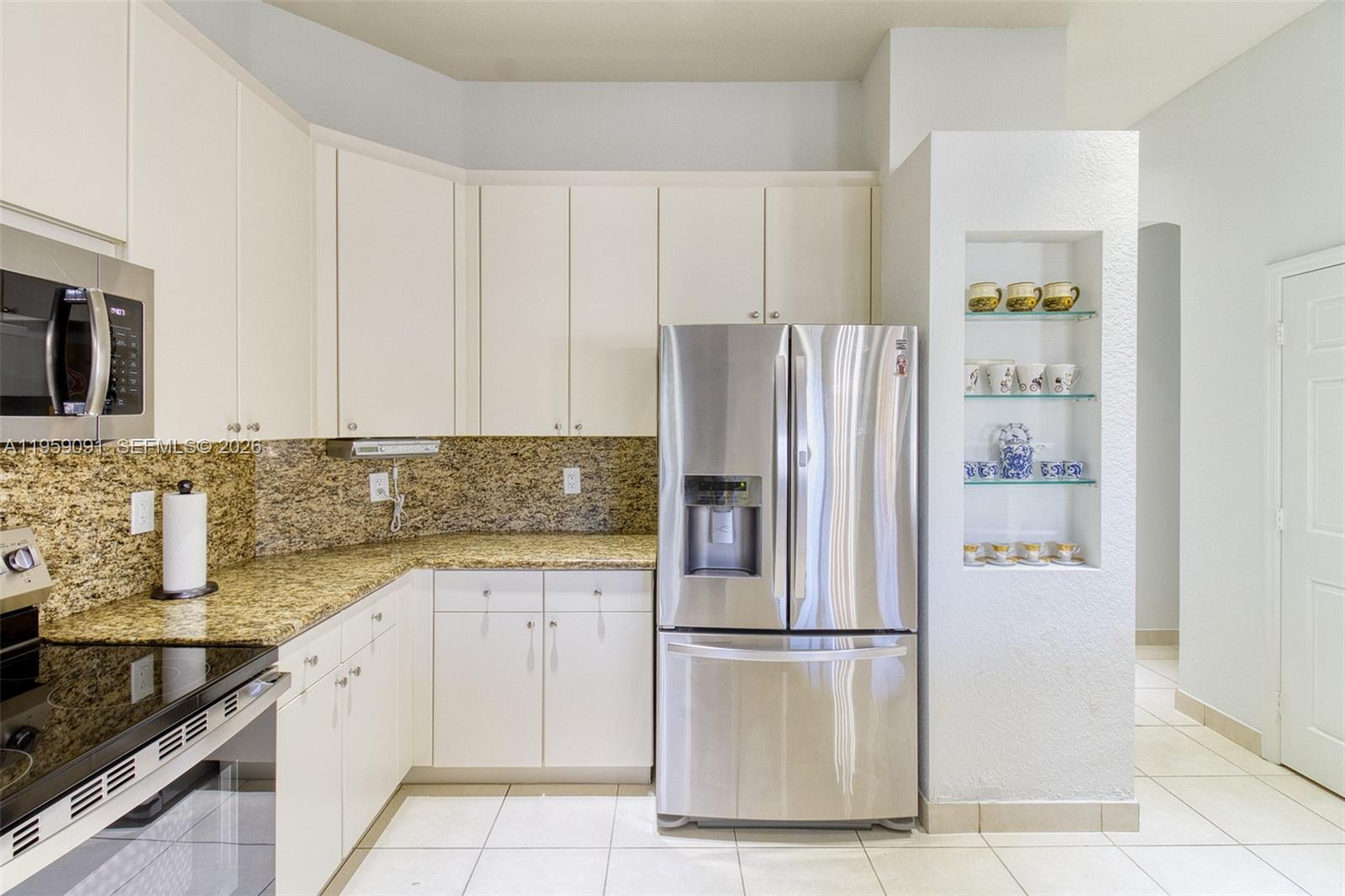 15959 SW 6th St Pembroke Pines, FL 33027