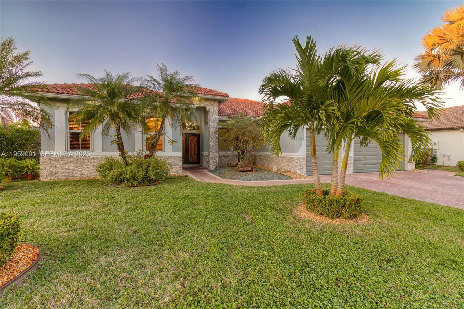 15959 SW 6th St Pembroke Pines, FL 33027