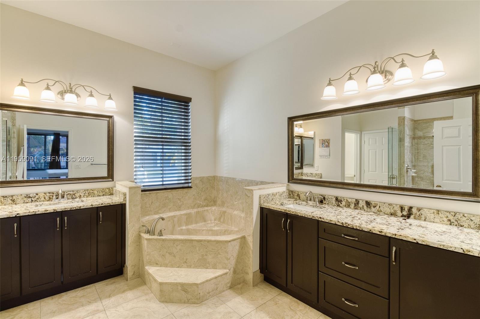 15959 SW 6th St Pembroke Pines, FL 33027