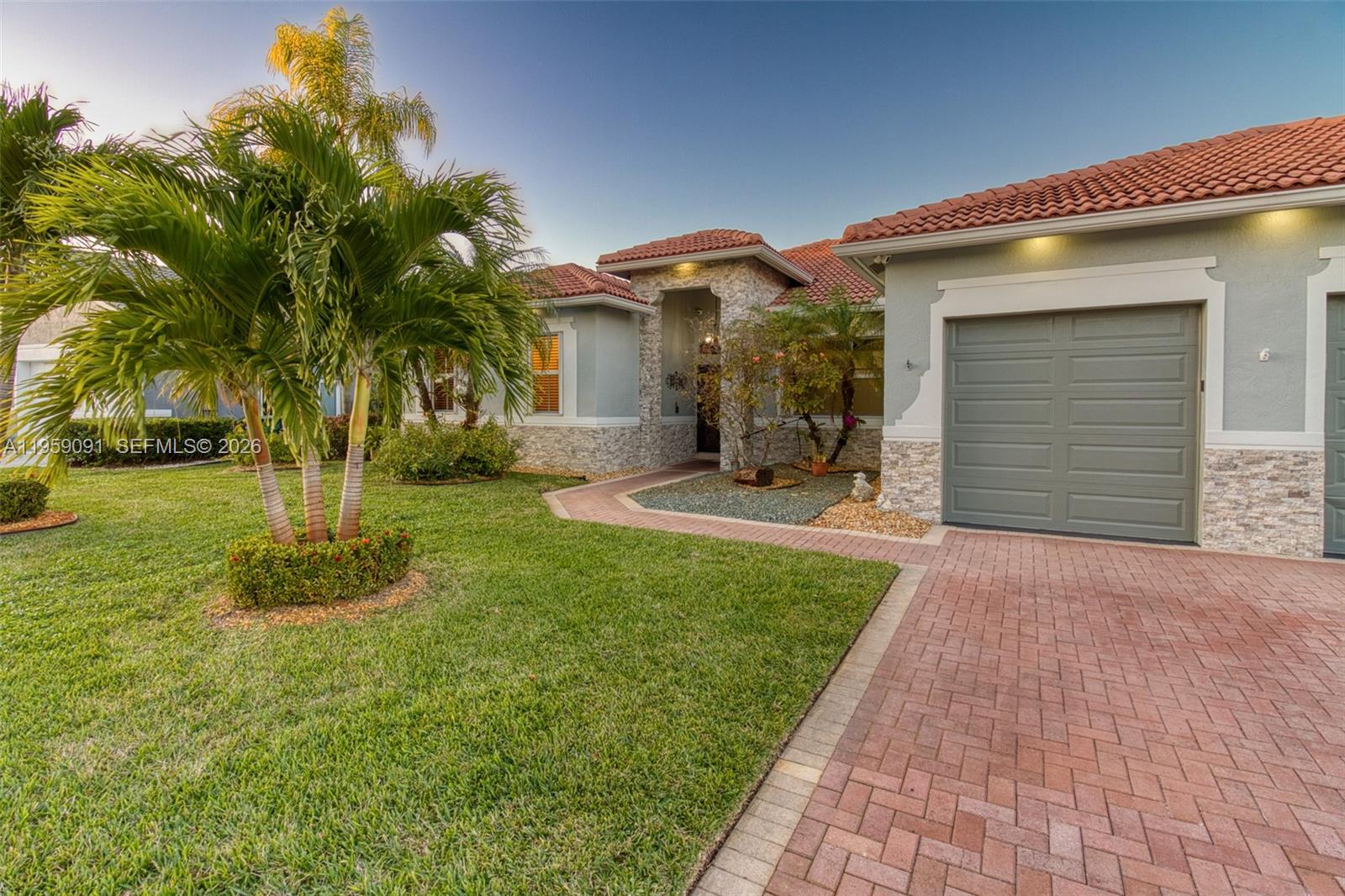 15959 SW 6th St Pembroke Pines, FL 33027