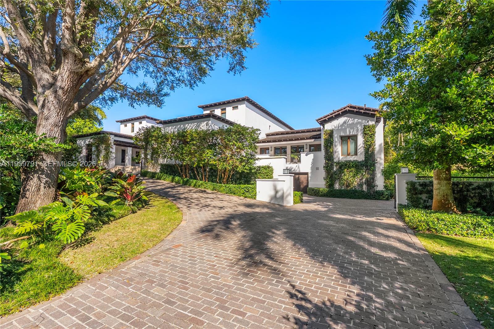 555 Arvida Pkwy Coral Gables, FL 33156