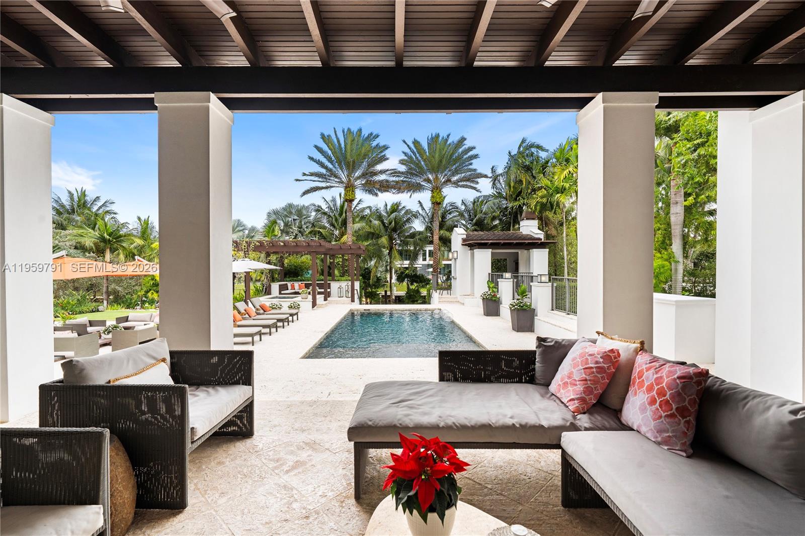 555 Arvida Pkwy Coral Gables, FL 33156