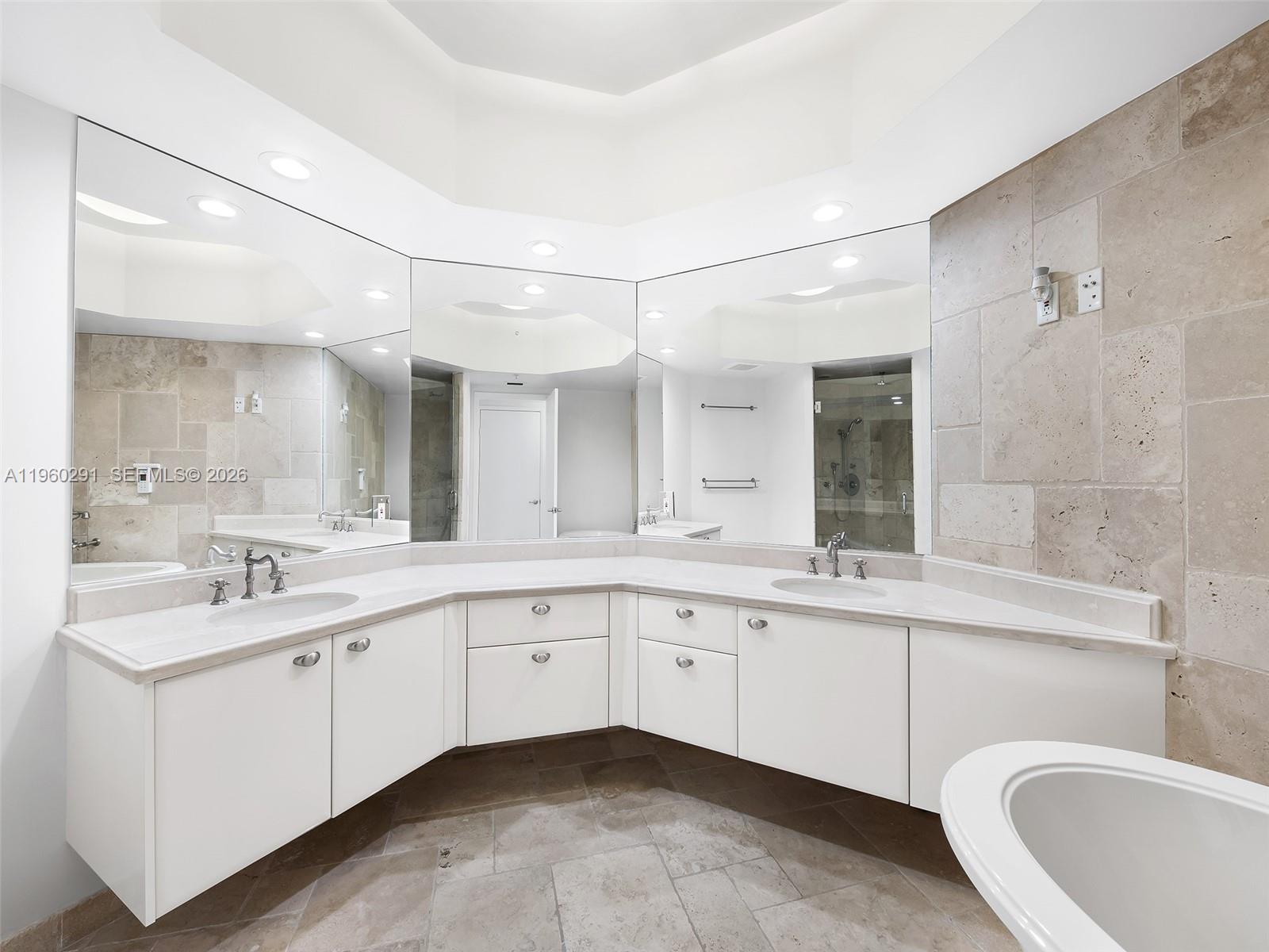 333 Las Olas Way #1502 Fort Lauderdale, FL 33301