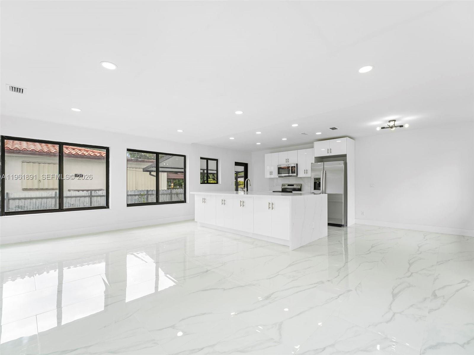 2500 SW 23rd Ter Miami, FL 33145