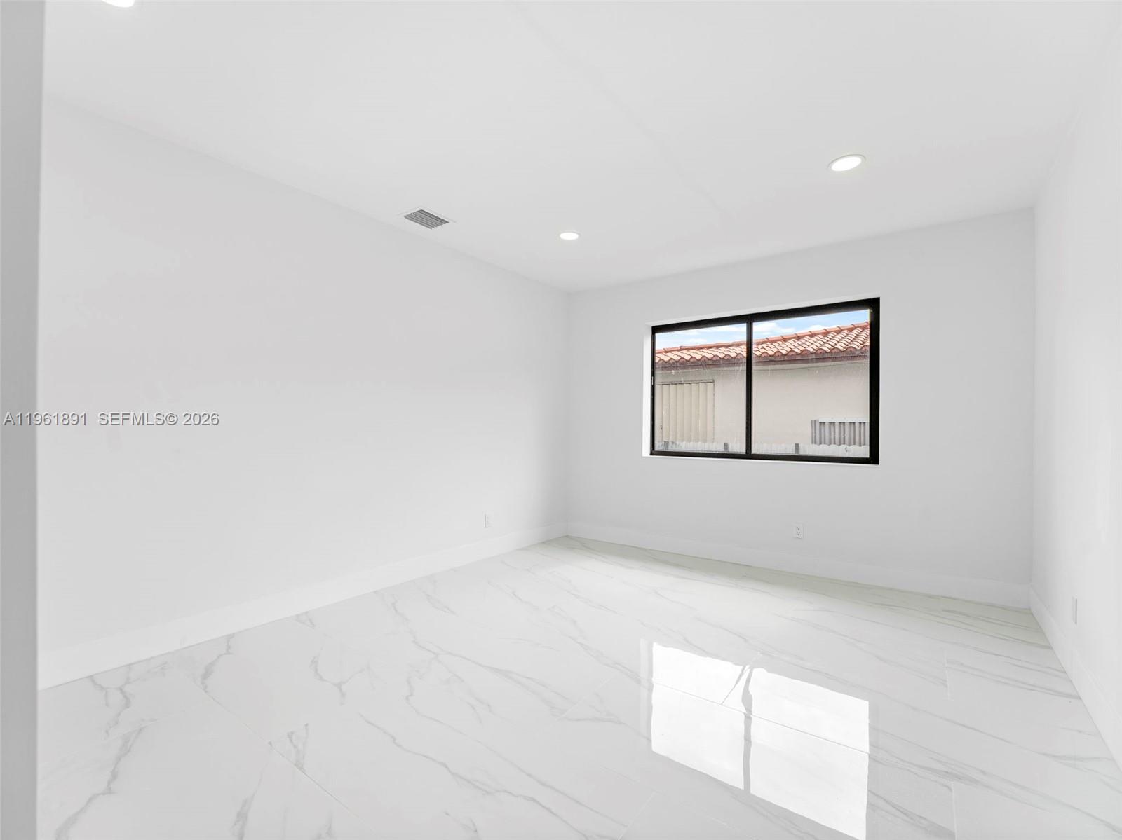 2500 SW 23rd Ter Miami, FL 33145