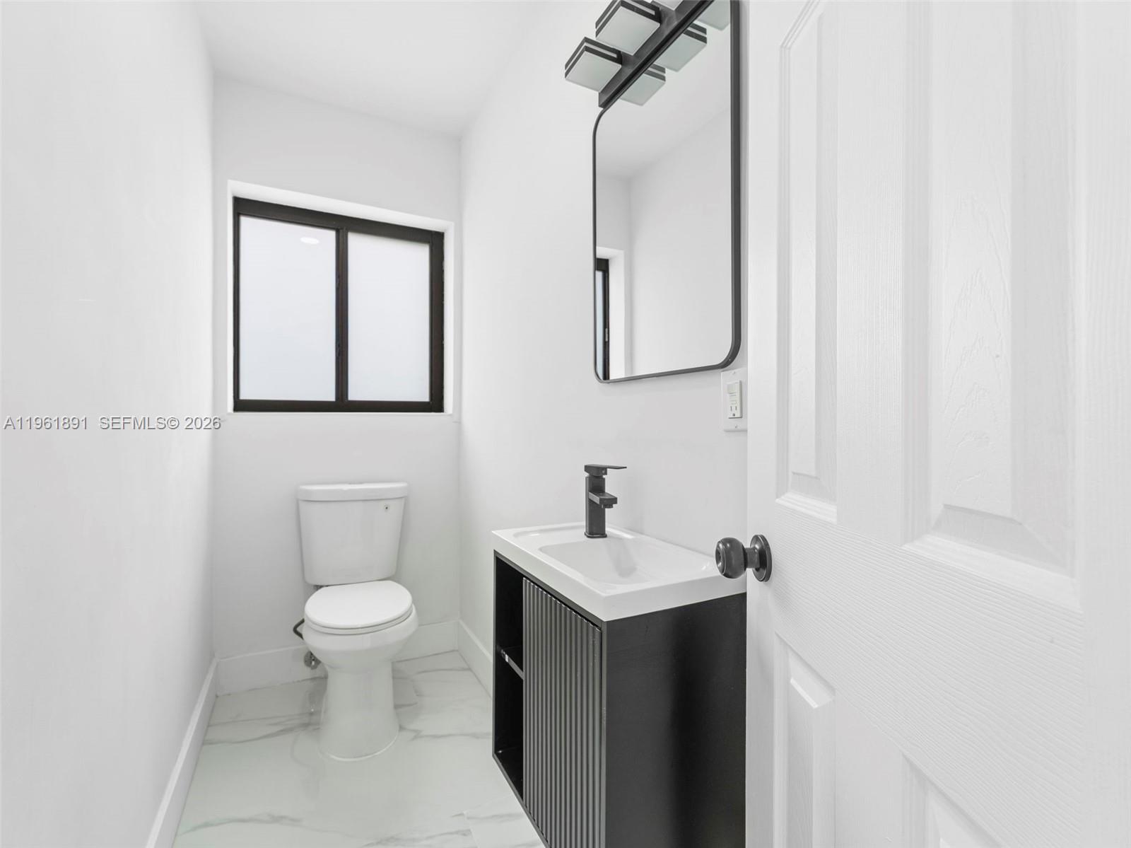 2500 SW 23rd Ter Miami, FL 33145