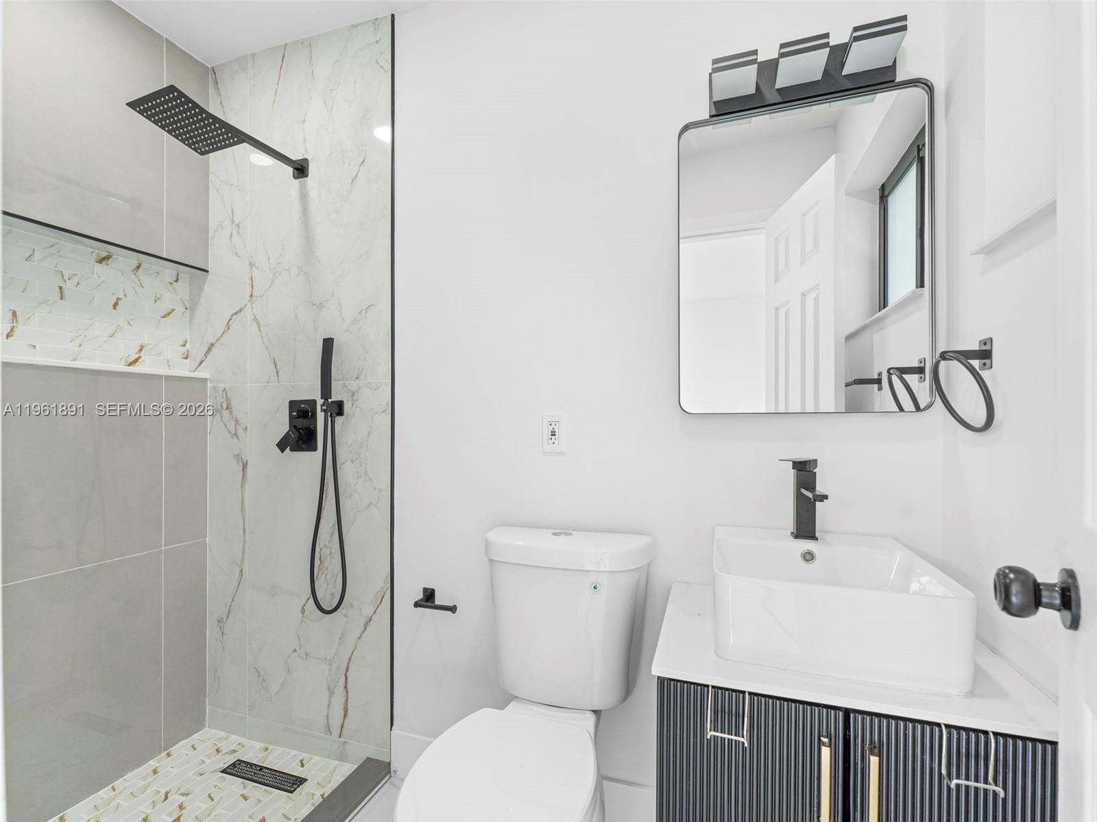 2500 SW 23rd Ter Miami, FL 33145