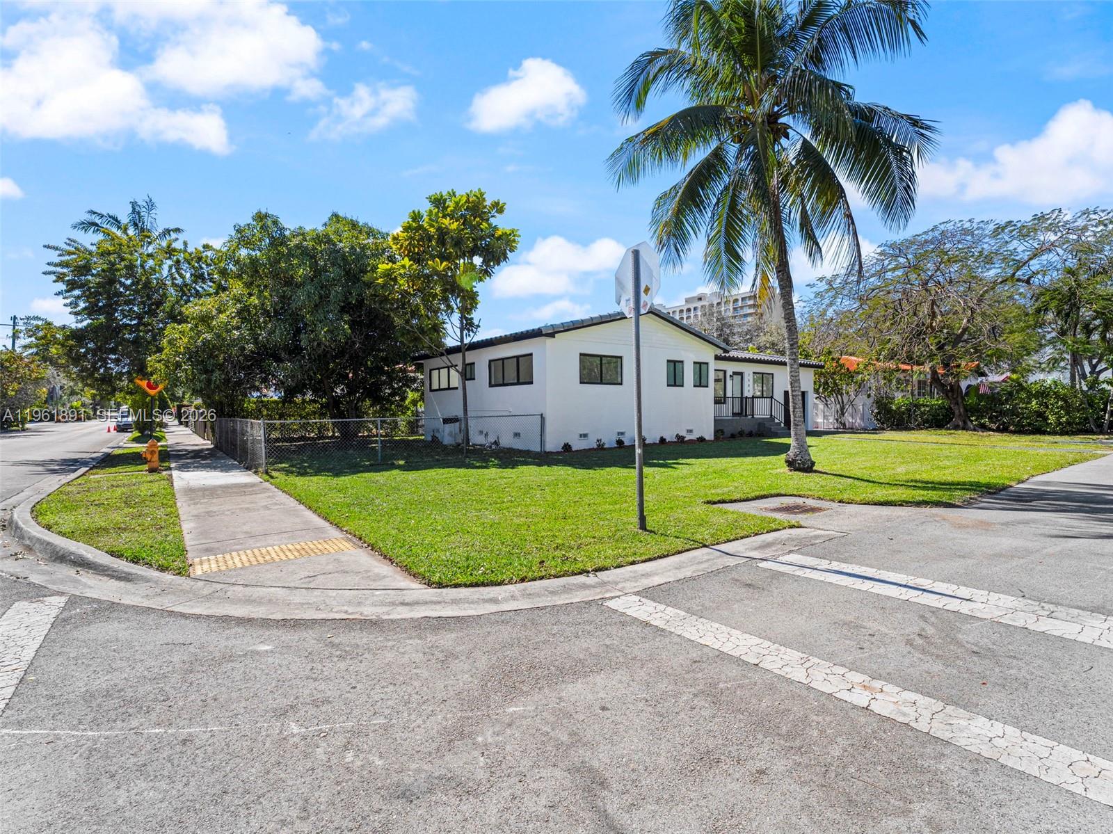 2500 SW 23rd Ter Miami, FL 33145