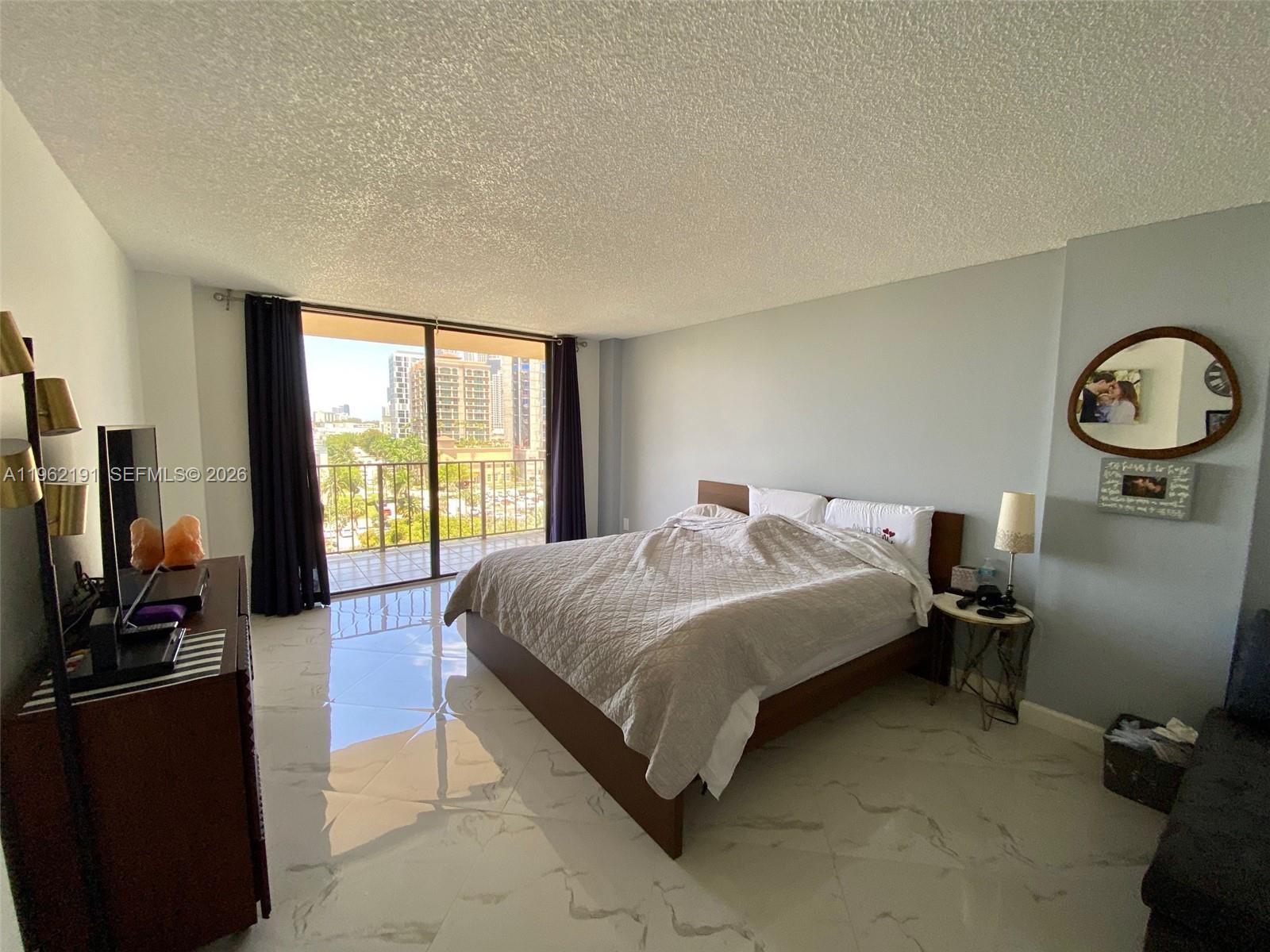 image Winston Towers 60010