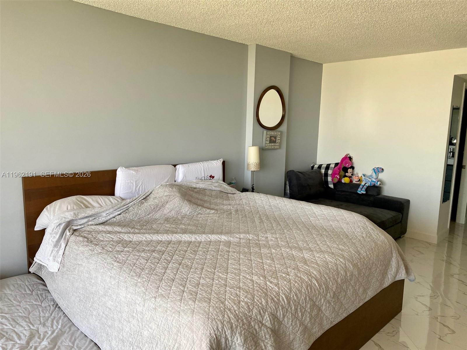 image Winston Towers 60012