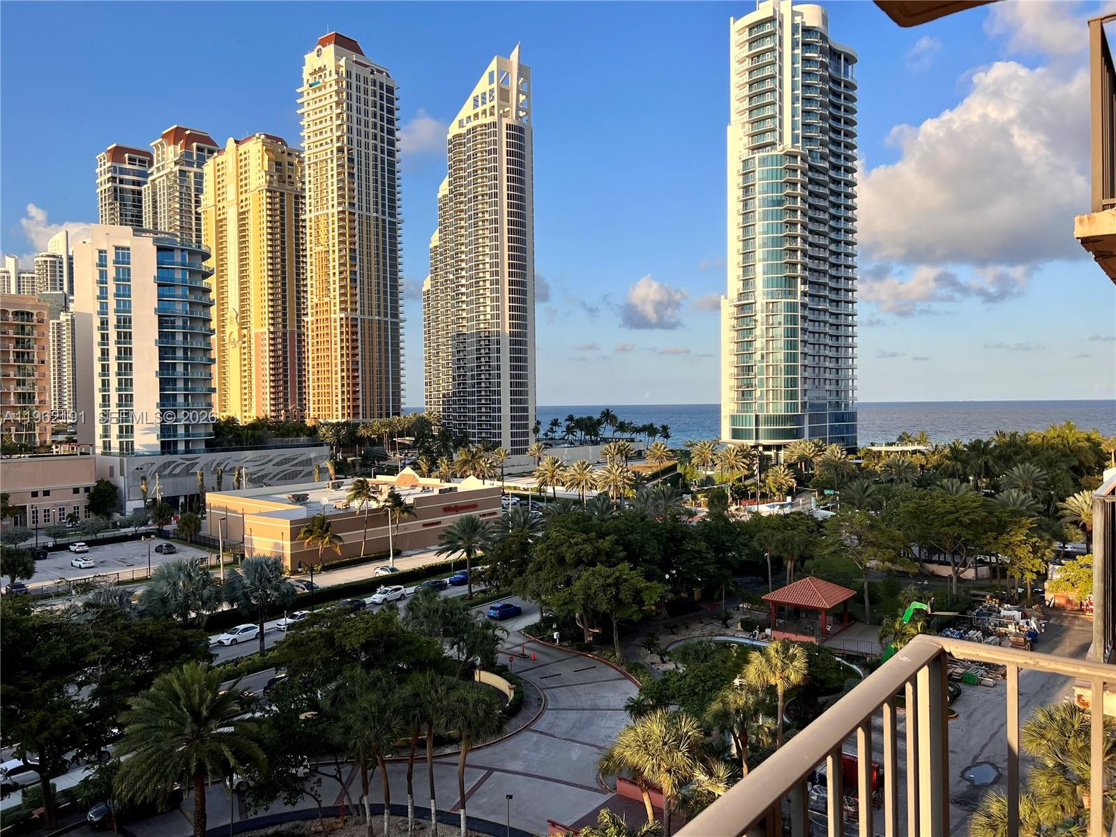 image Winston Towers 6002