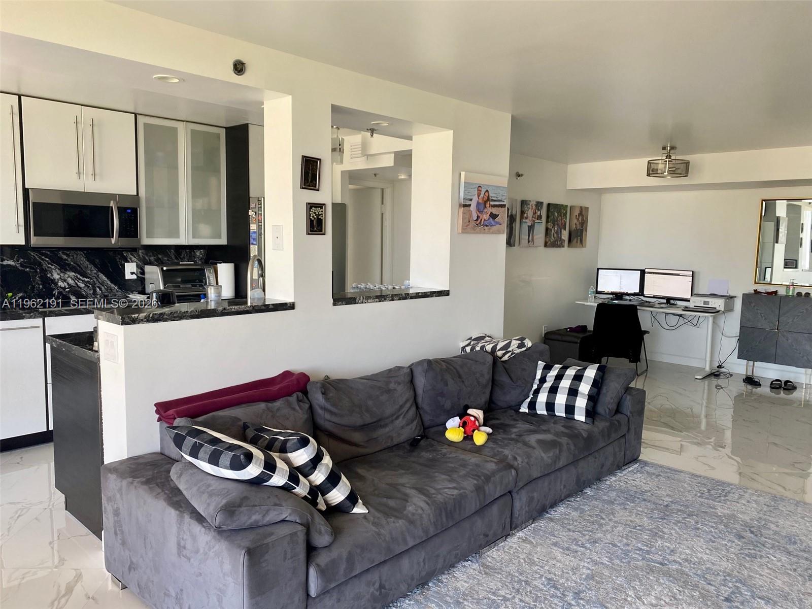 image Winston Towers 6005