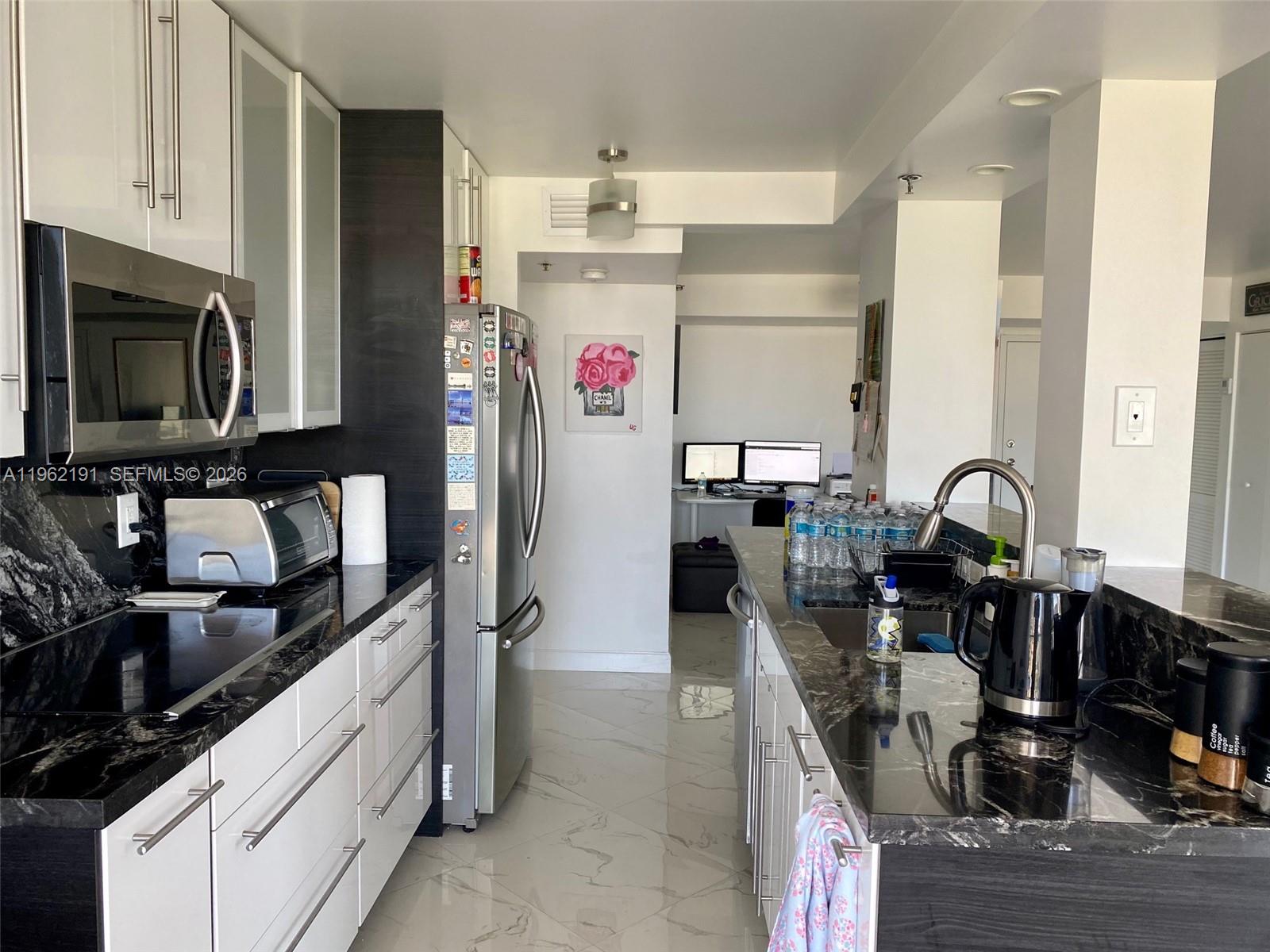 image Winston Towers 6007