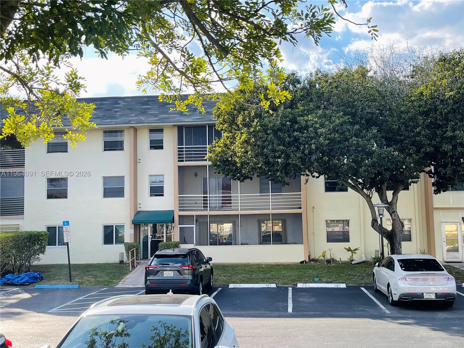 5180 E Sabal Palm Blvd #235 Tamarac, FL 33319