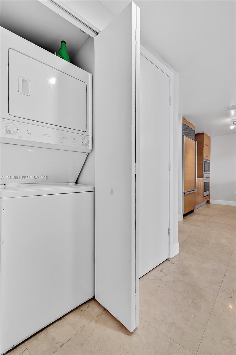 image Icon Brickell I14