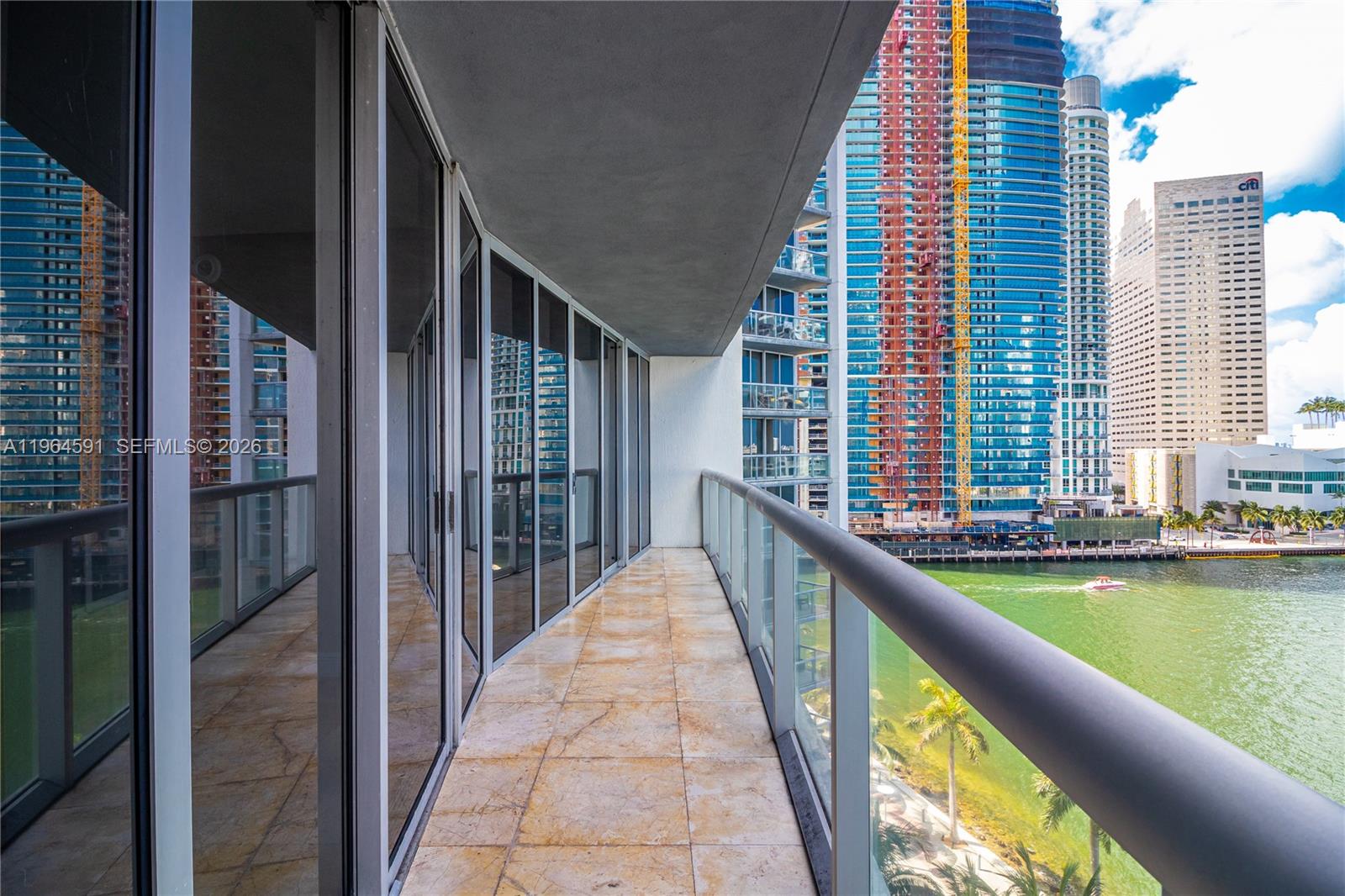 image Icon Brickell I16
