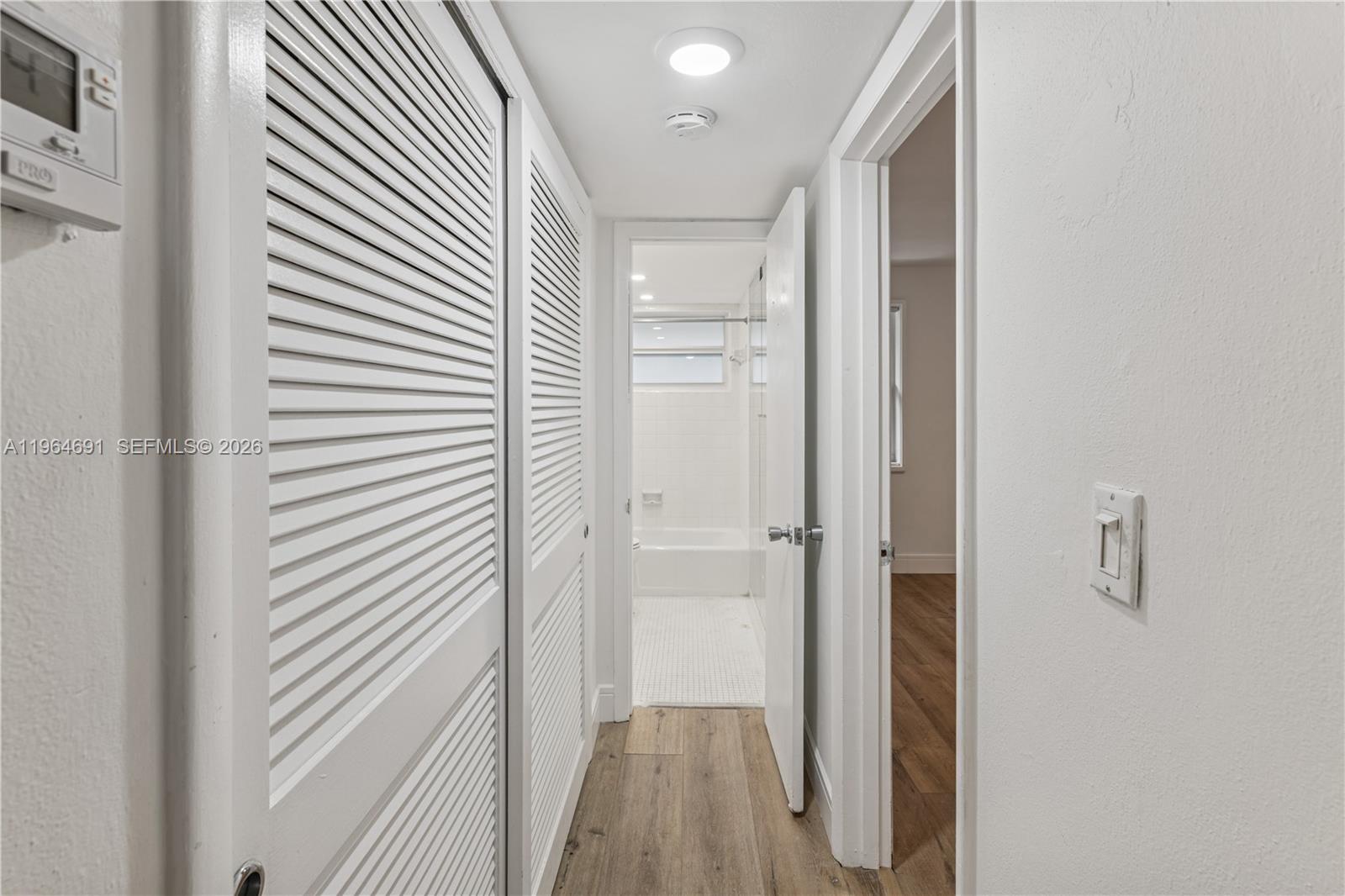 255 Sunrise Dr #107 Key Biscayne, FL 33149