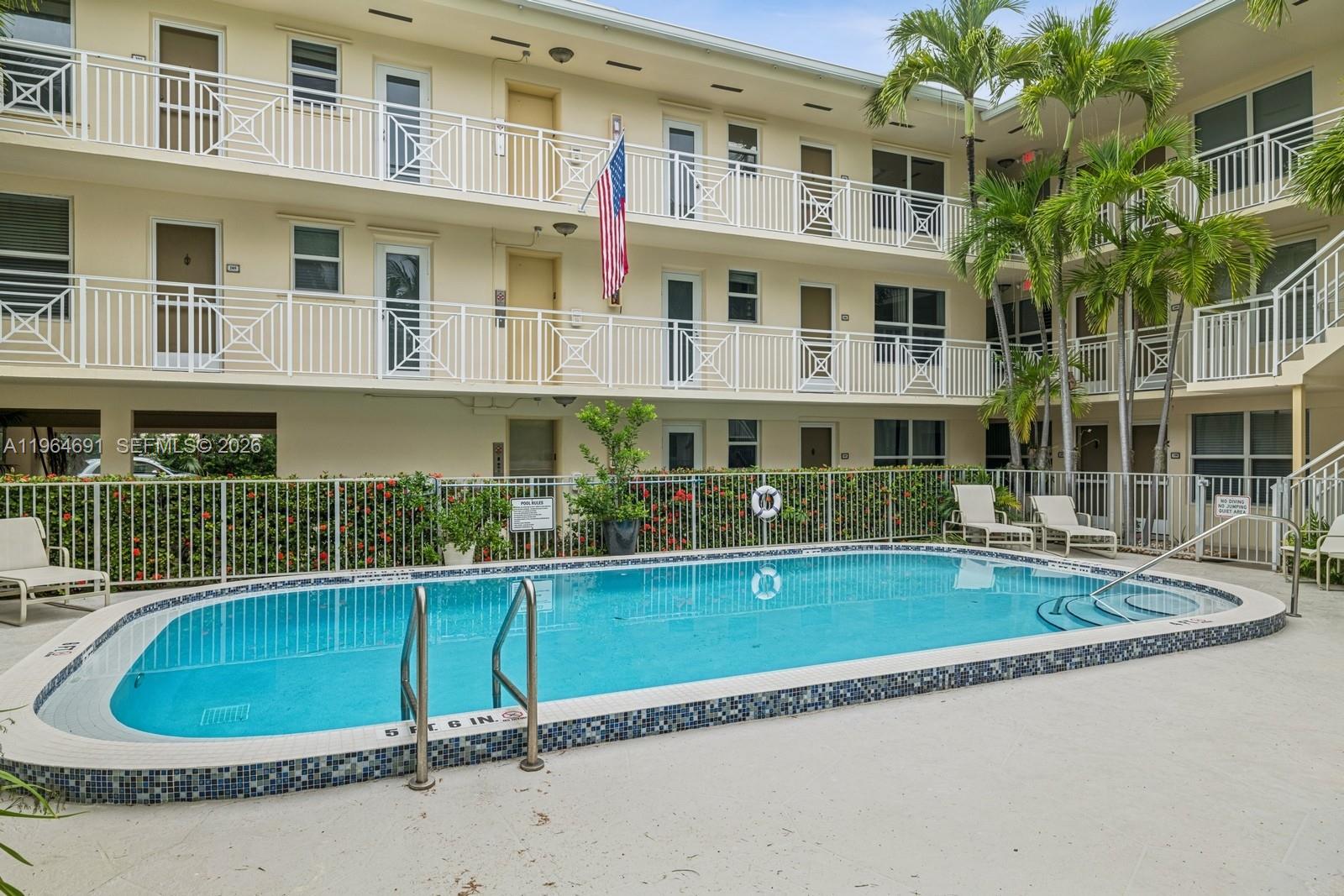255 Sunrise Dr #107 Key Biscayne, FL 33149