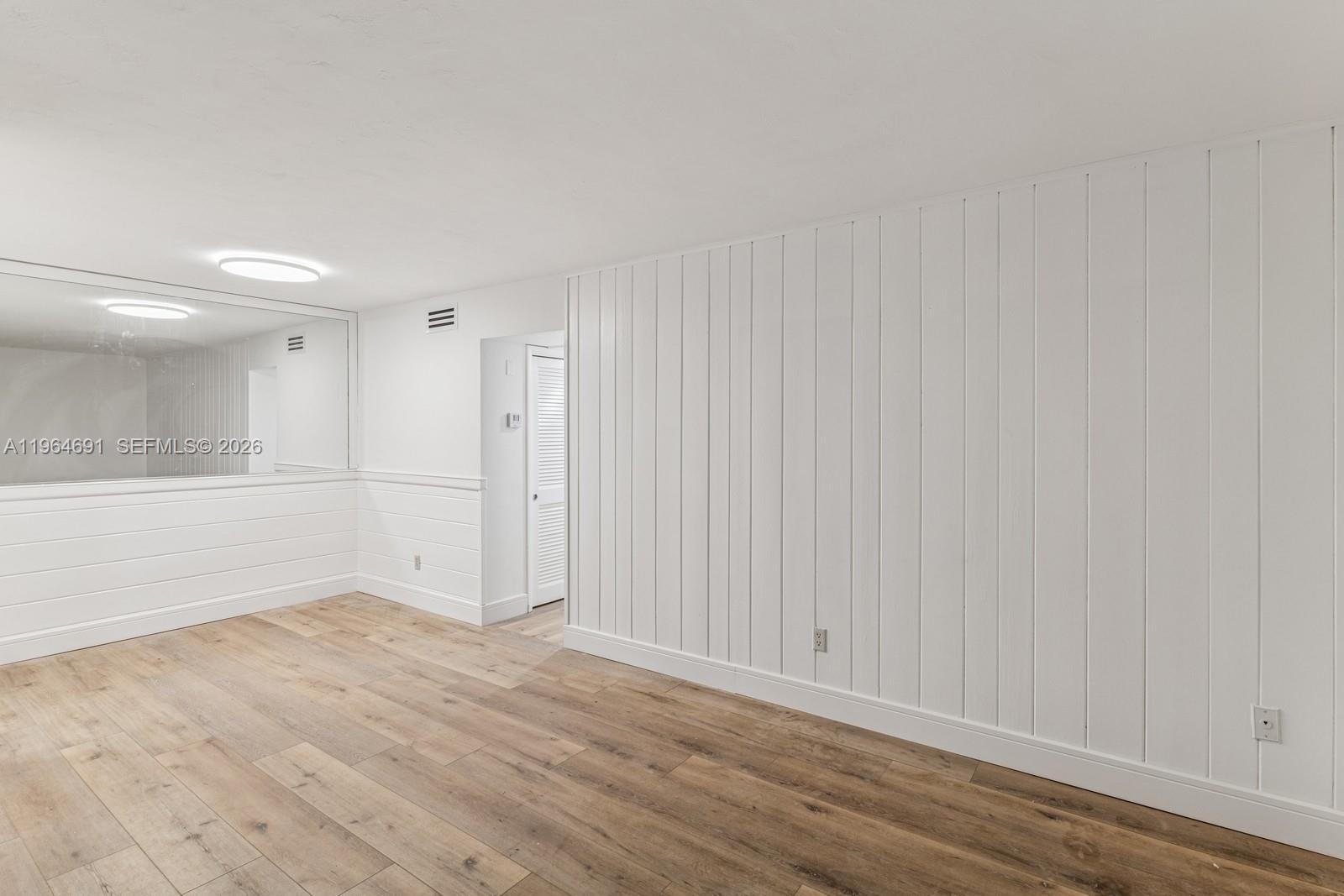 255 Sunrise Dr #107 Key Biscayne, FL 33149