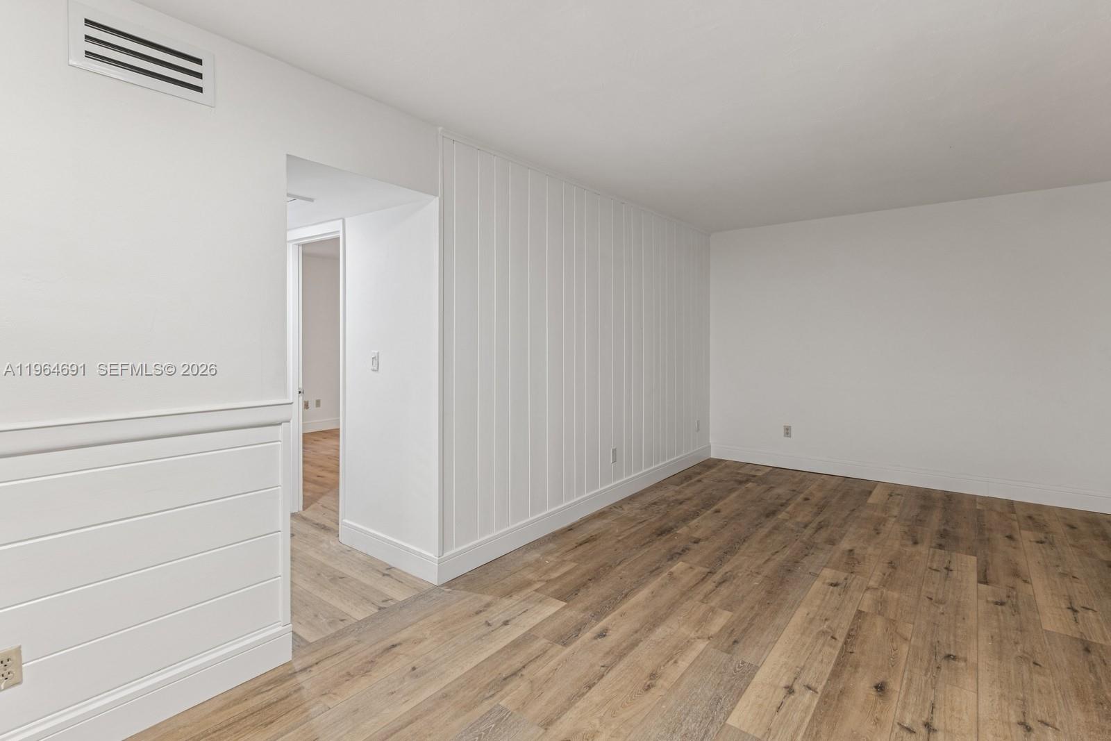 255 Sunrise Dr #107 Key Biscayne, FL 33149