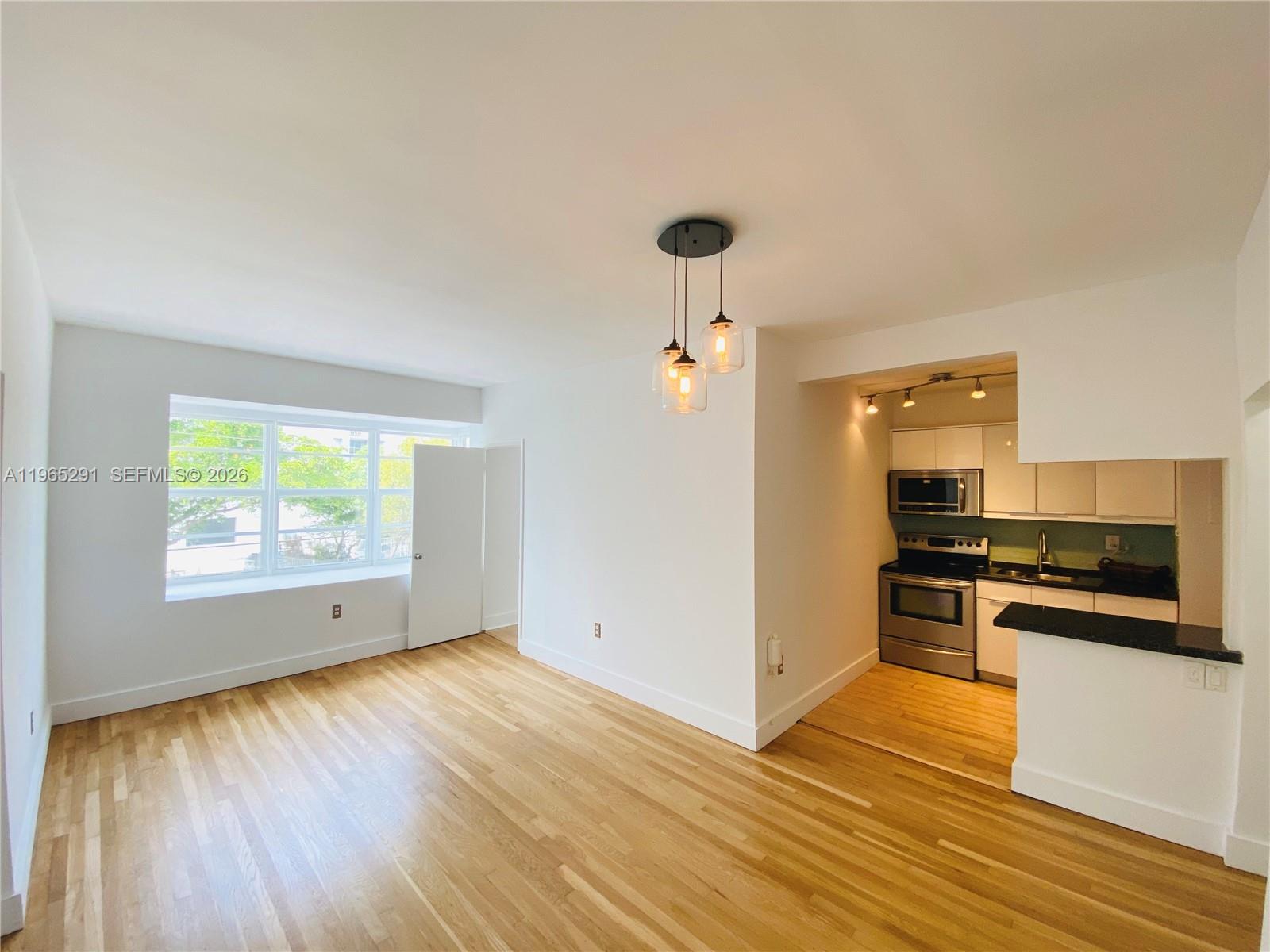 6881 Bay Dr #11 Miami Beach, FL 33141