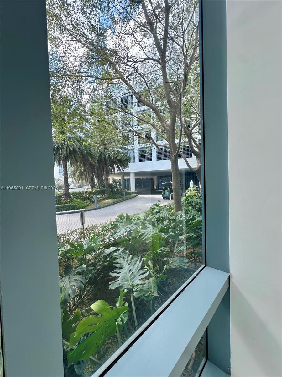 image Blue on the Bay32