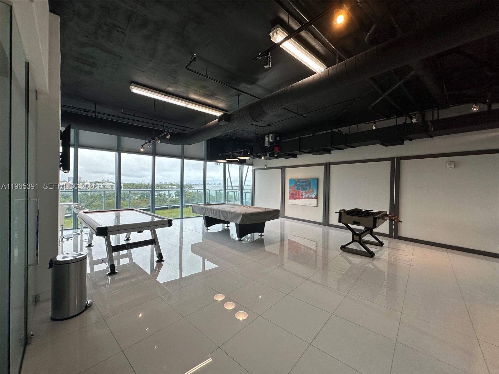 image Blue on the Bay47