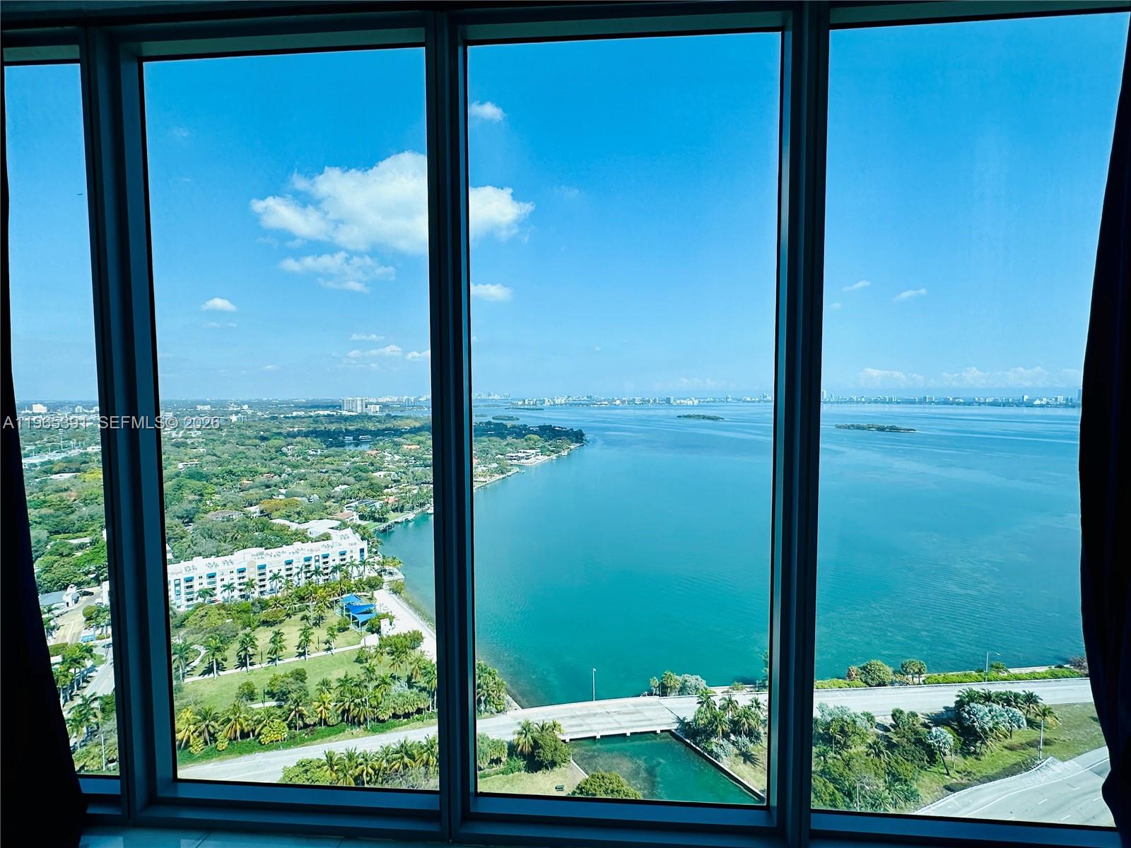 image Blue on the Bay7