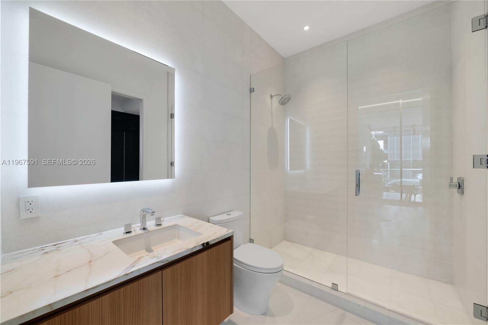 304 Ocean Dr #102 Miami Beach, FL 33139