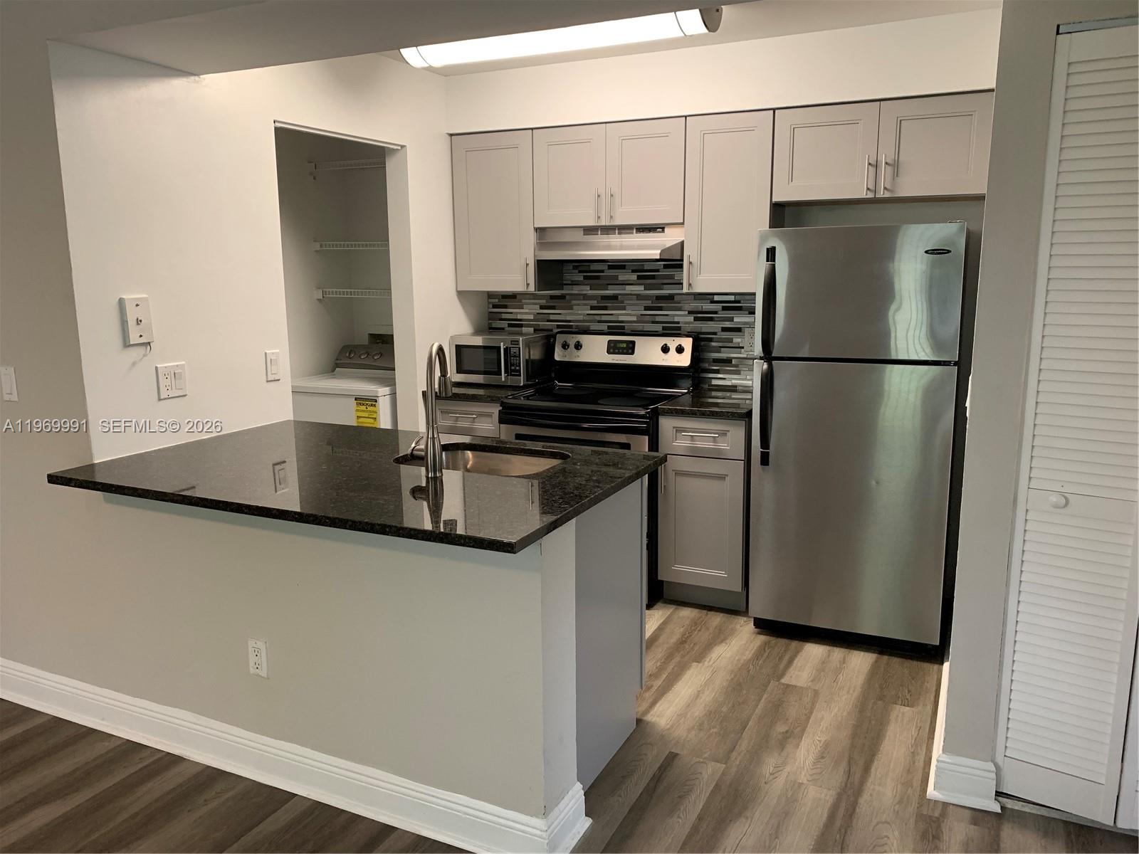 1261 SW 46th Ave #2004