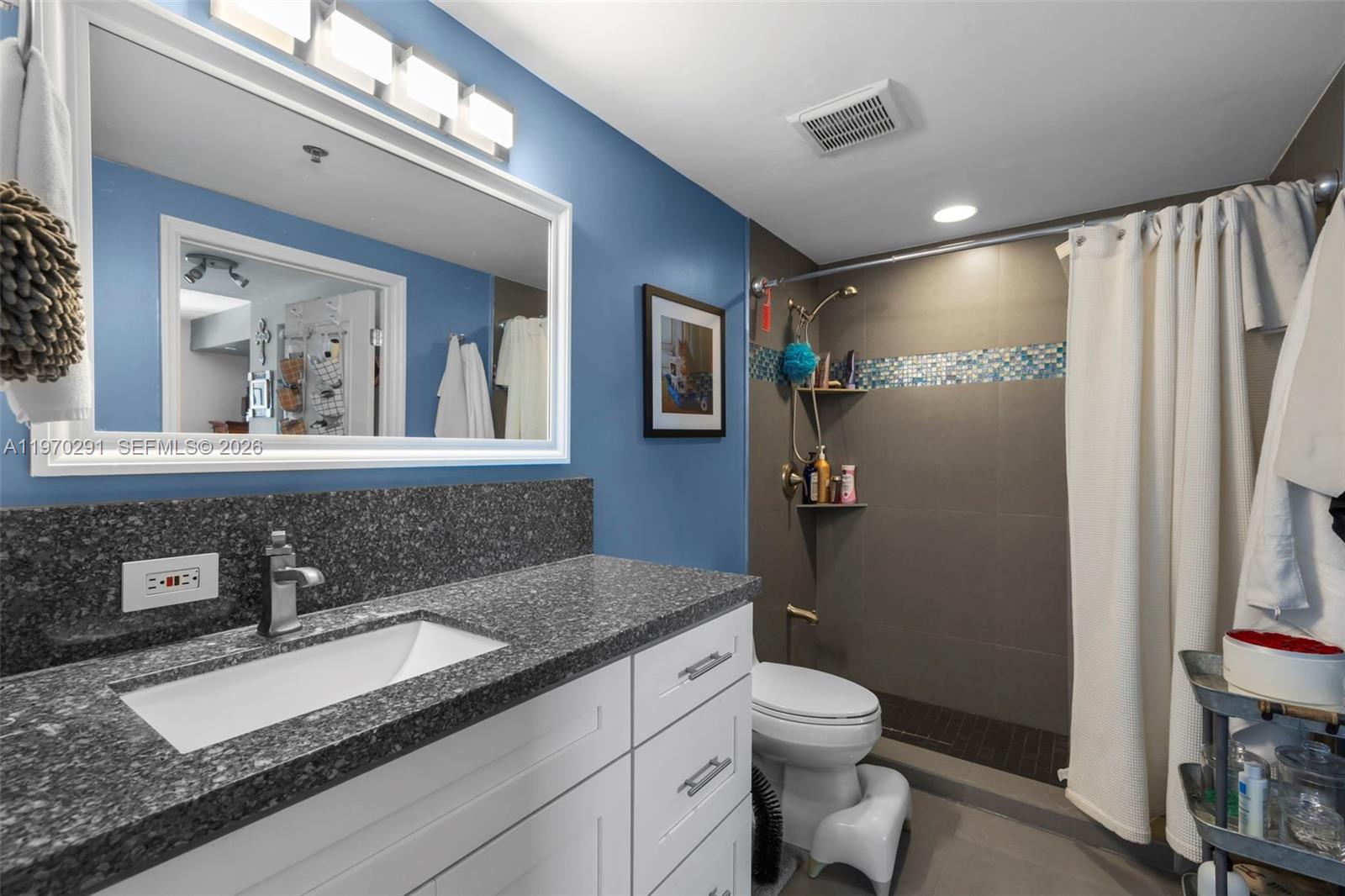 1401 SW 22nd St #1503 Miami, FL 33145