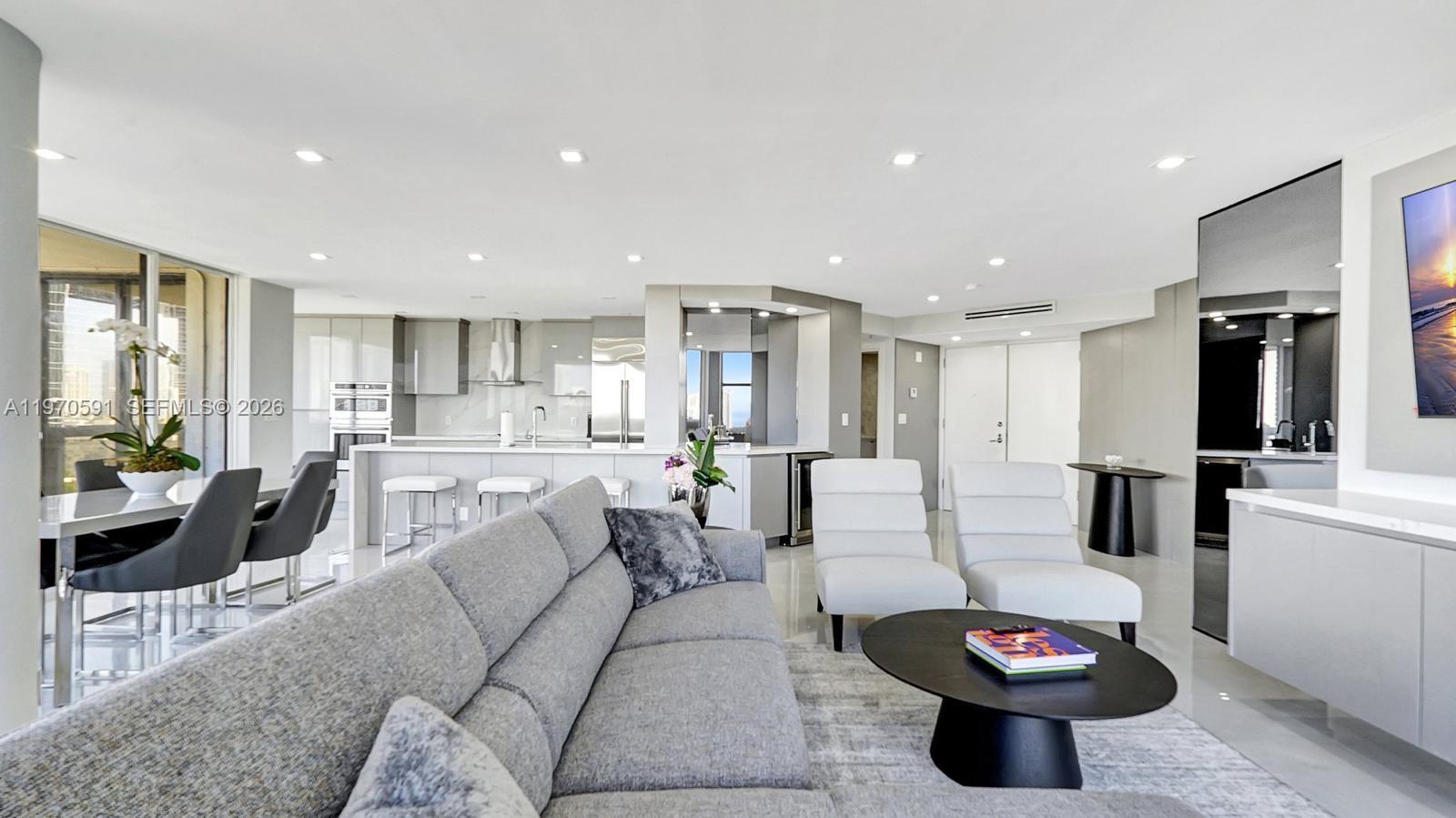 1000 E Island Blvd #1004 Aventura, FL 33160