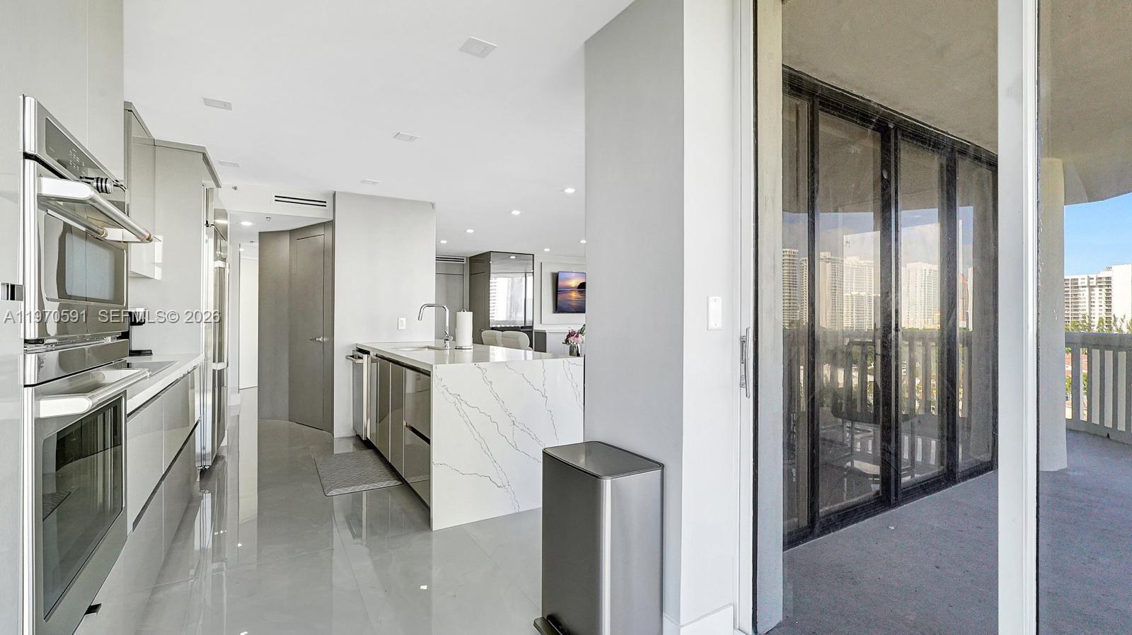 1000 E Island Blvd #1004 Aventura, FL 33160