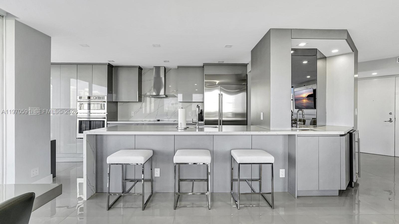 1000 E Island Blvd #1004 Aventura, FL 33160