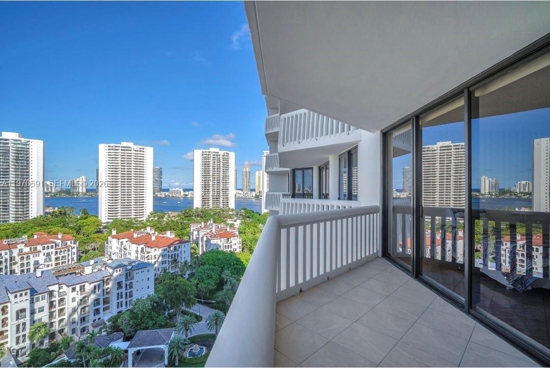 1000 E Island Blvd #1004 Aventura, FL 33160