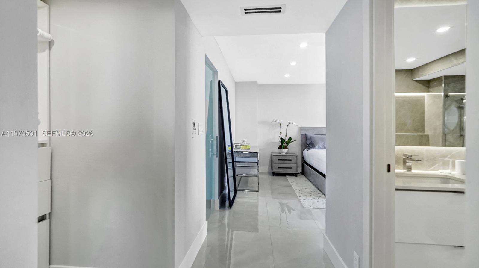 1000 E Island Blvd #1004 Aventura, FL 33160