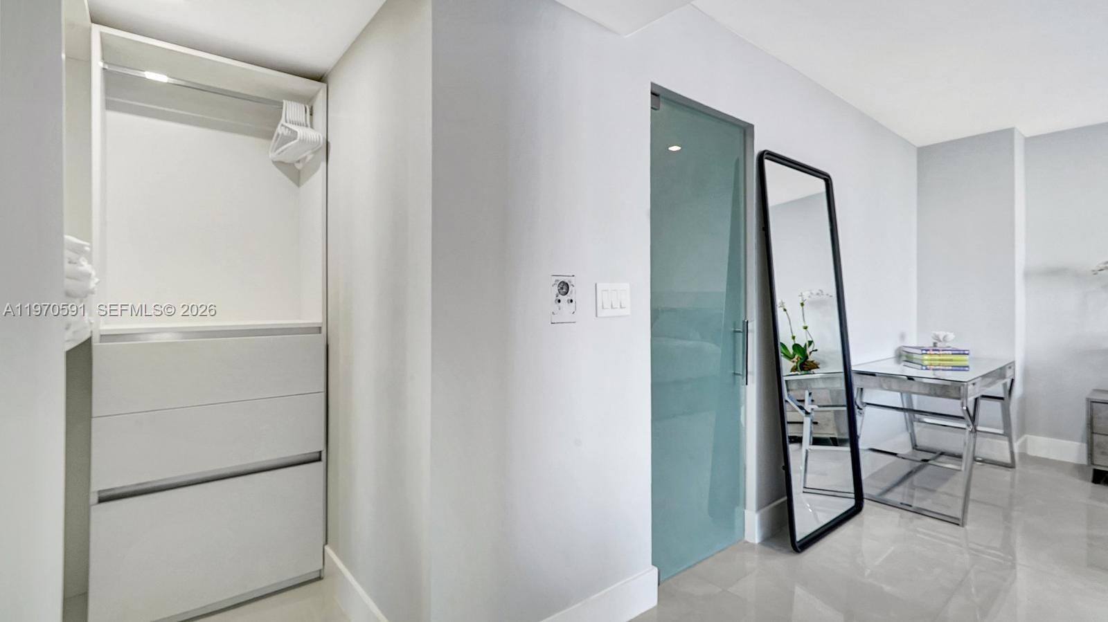 1000 E Island Blvd #1004 Aventura, FL 33160