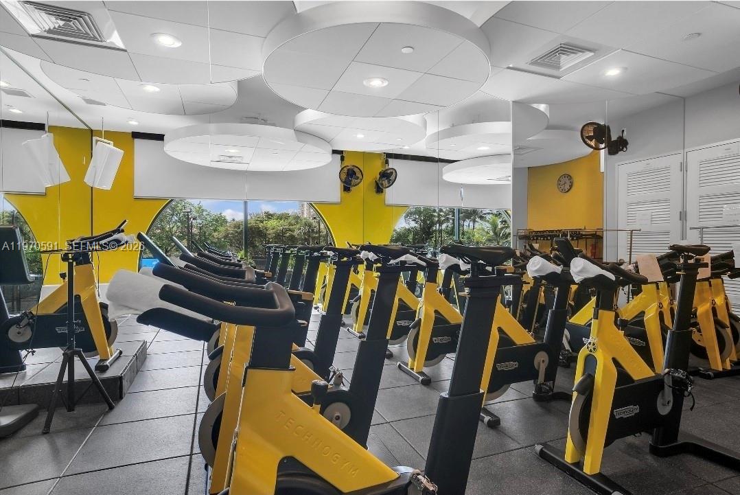 1000 E Island Blvd #1004 Aventura, FL 33160