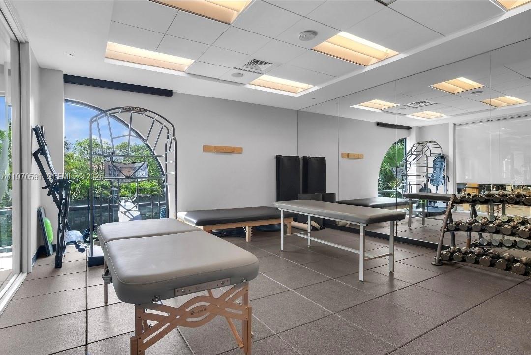 1000 E Island Blvd #1004 Aventura, FL 33160